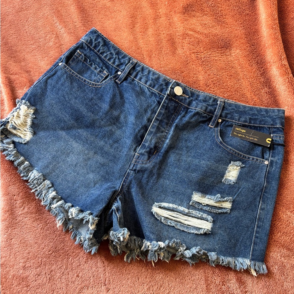 Refuge Denim Distressed Women Shorts